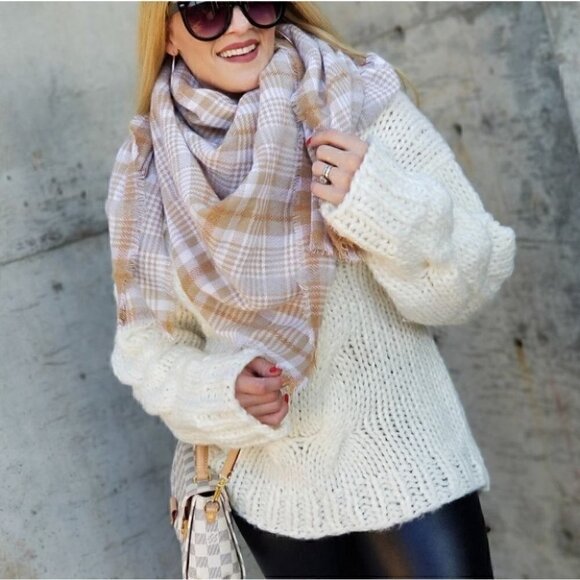 Blanket Scarf - Picture 4 of 5